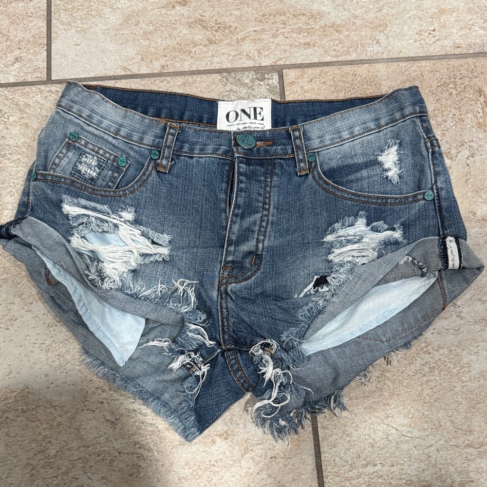 One Teaspoon Distressed Denim Shorts Size 25